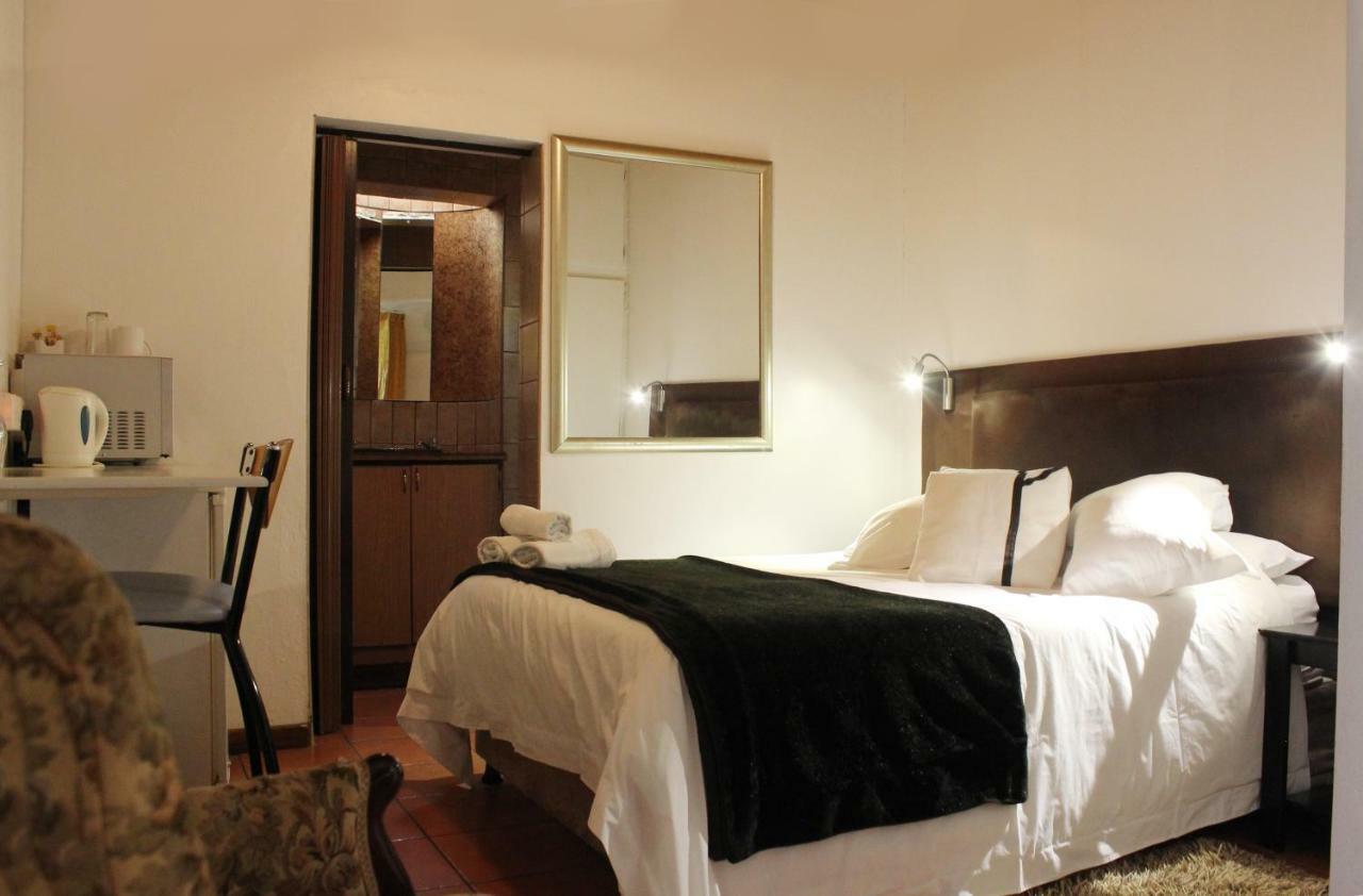 Francor Guesthouse Pretoria-Noord Extérieur photo