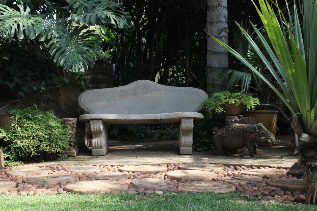 Francor Guesthouse Pretoria-Noord Extérieur photo