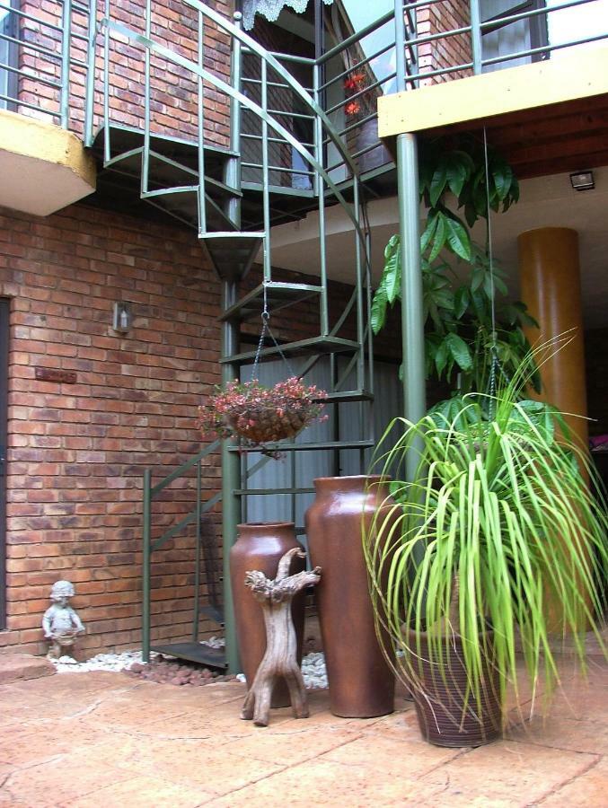 Francor Guesthouse Pretoria-Noord Extérieur photo